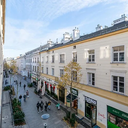 Rentplanet - Chmielna Appartement